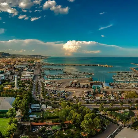Giglio Di Mare 산베네데토델트론토
